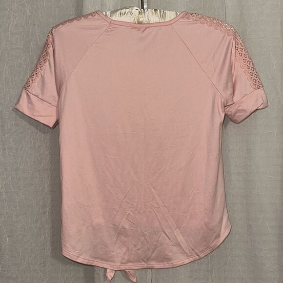 Self Esteem L Blush Pink Floral Crochet Tie at Waist High Low Short Sleeve Tee - Picture 2 of 11